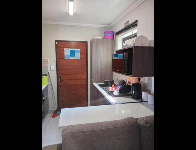 2 BEDROOM PROPERTY TO RENT IN PROTEA GLEN